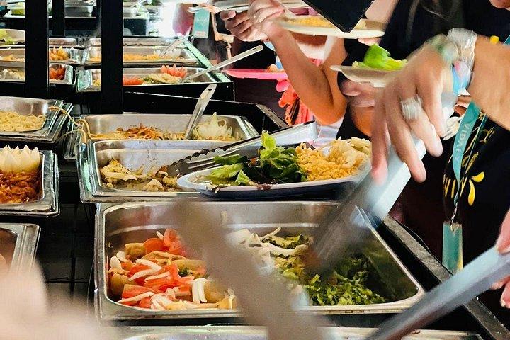 カンクンからイスラ・ムヘレスへのボートツアー（ランチ、オープンバー、シュノーケリング付き）