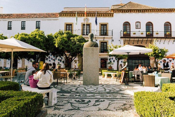 Marbella Old Town group tour with a True Local