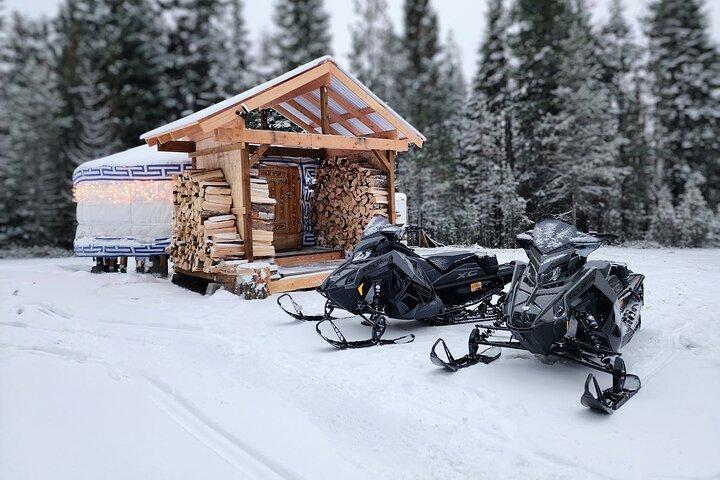 Tours Guiados En Motos De Nieve En El Monumento Volcánico Nacional