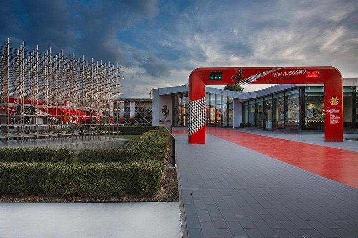 Ferrari Museum Private Tour til Modena & Maranello fra Rom
