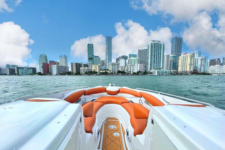Private Captained Boat Tour i Miami for op til 12 passagerer