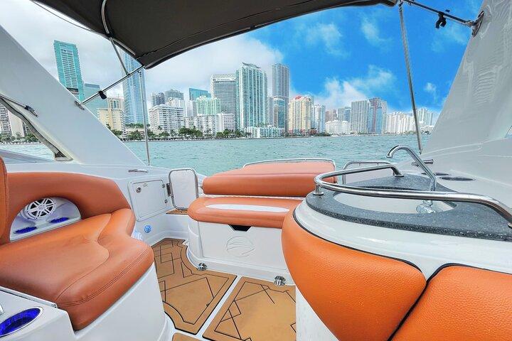 Private Captained Boat Tour i Miami for op til 12 passagerer