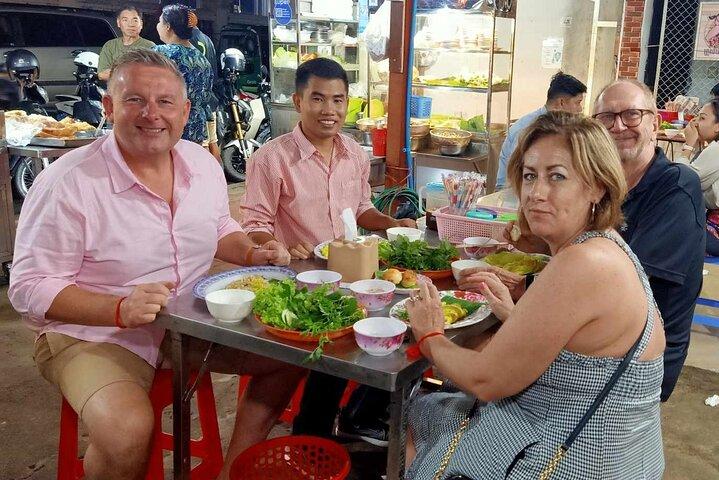 Kvällsmattur med Tuk-Tuk i Phnom Penh
