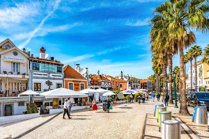 Small-Group to Sintra, Pena Palace, Regaleira, Cabo Roca, Cascais