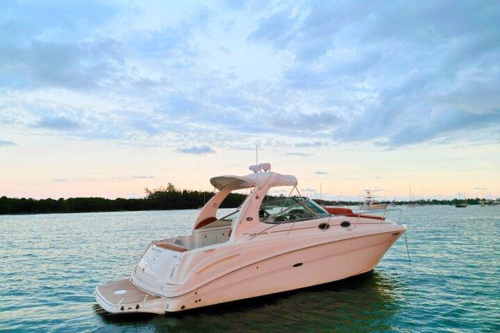 Private Miami Captained Yacht Rental : Sunset Options