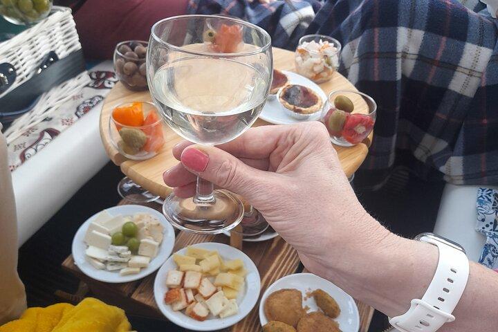 Private tapas tuk tuk tour through Lisbon