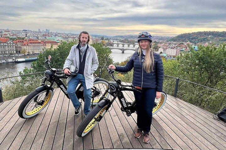 Prag på E-cykel i elegant retrostil - Utsiktspunkter och sightseeing