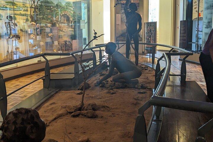 City Tour em Nairobi: Museu de Nairobi, telhado do KICC e museu ferroviário