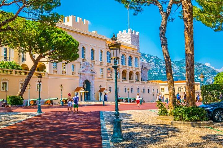 Visite partagée d'une demi-journée à Eze, Monaco et Monte Carlo
