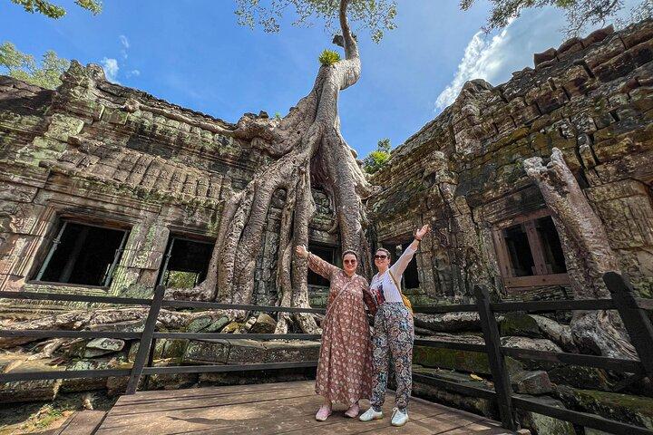 シェムリアップから：アンコール ワットと水上村 3 日間旅行