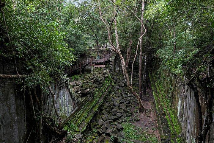 シェムリアップから：アンコール ワットと水上村 3 日間旅行