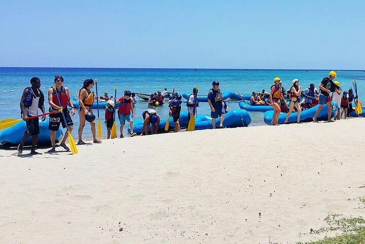 Tour di Tubing sul fiume, cascate del fiume Dunns e ZipLine da Montego Bay