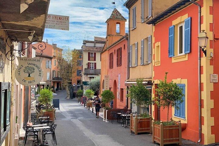 Arte e artigianato locale nei villaggi della campagna provenzale