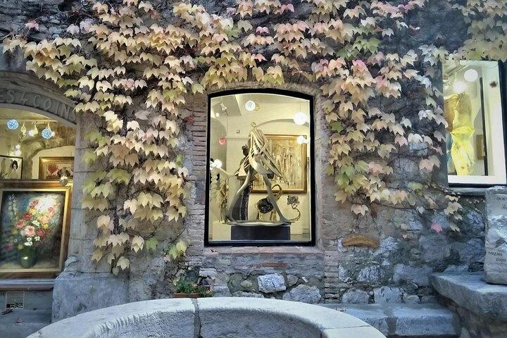 Soffiatori di vetro, gallerie d'arte e borghi medievali della Riviera