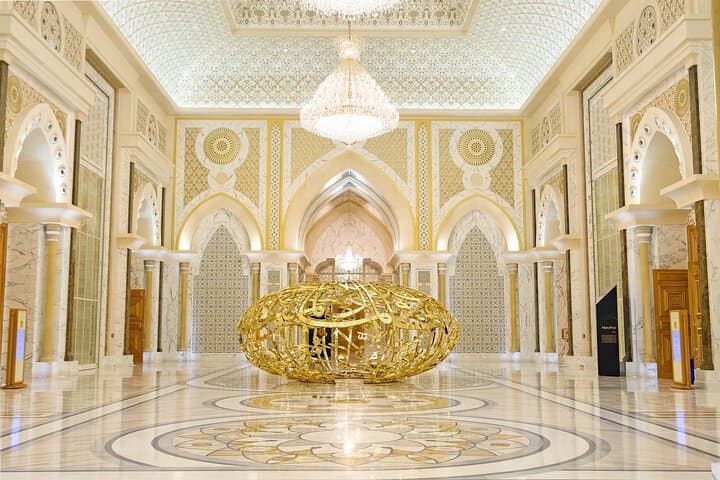 Dubai: Culture Tour of Abu Dhabi with Mosque and Qasr Al Watan