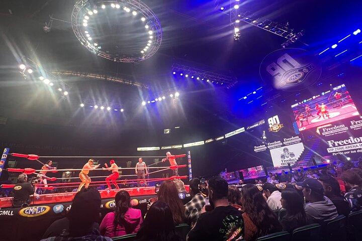 2 hours Lucha Libre Show (mexican wrestling) with transport