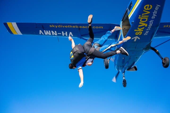 From Sydney: Tandem Skydive Experience over Wollongong Beach
