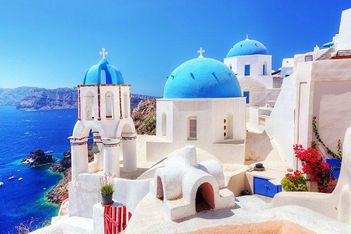 Private Custom Land Tour em Santorini com um local