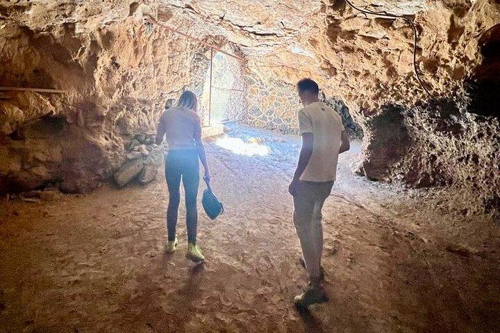 Teotihuacan: Pyramids, Caves & Culinary Experience