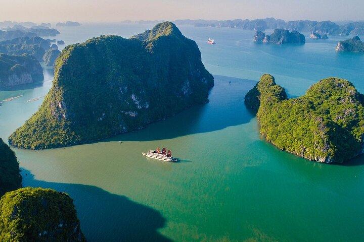 2 Days Halong Bay Tour from Hanoi