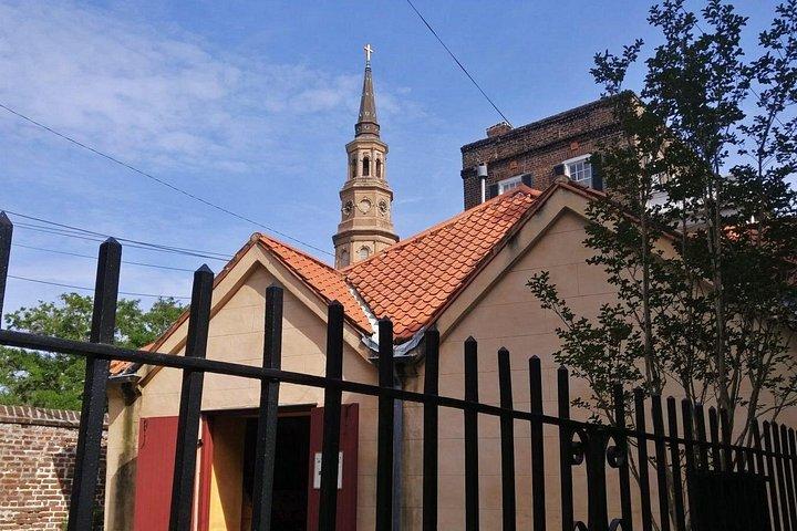 Phantoms of Charleston: un tour privato a piedi spettrale