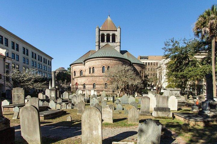 Phantoms of Charleston: un tour privato a piedi spettrale