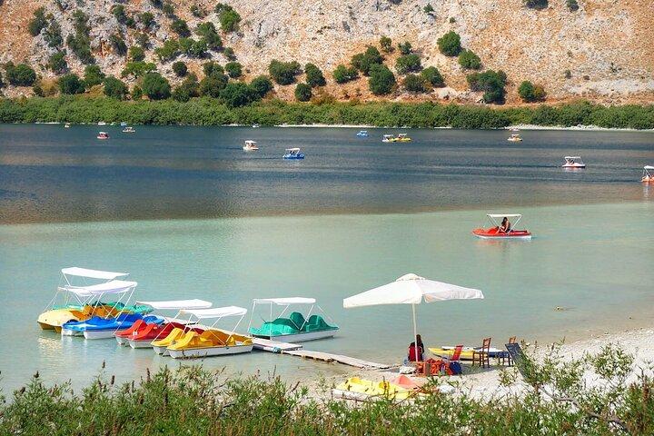 Lake Kournas Pedal Boat Tour med Transfer fra Rethymno