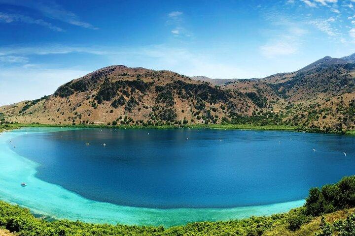 Lake Kournas Pedal Boat Tour med Transfer fra Rethymno