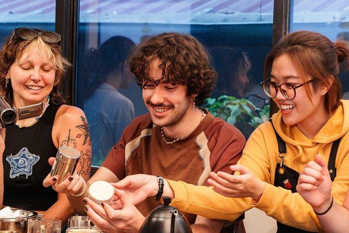 Dekadenter vietnamesischer „Egg Coffee“-Workshop in der Stadt Hồ Chí Minh