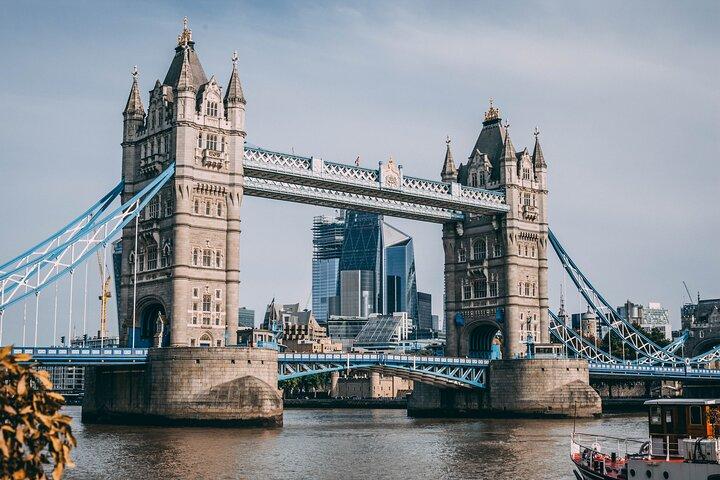 ロンドンからサウサンプトン港またはホテルへのプライベート送迎