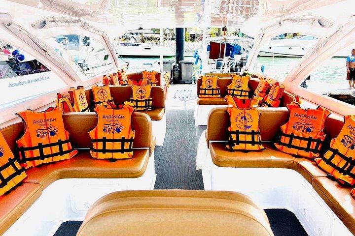 プレミアムピピ、マヤベイ、竹の島巡りスピードカタマラン