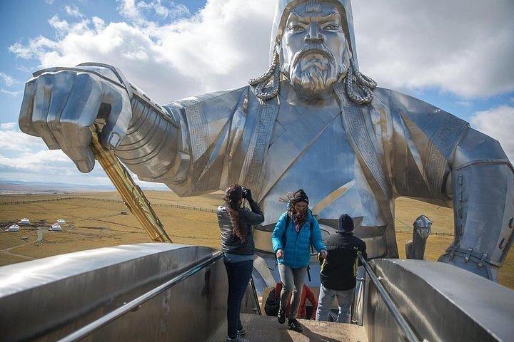 Standbeeld van Genghis Khan + Terelj Park + CamelRide + Eagle