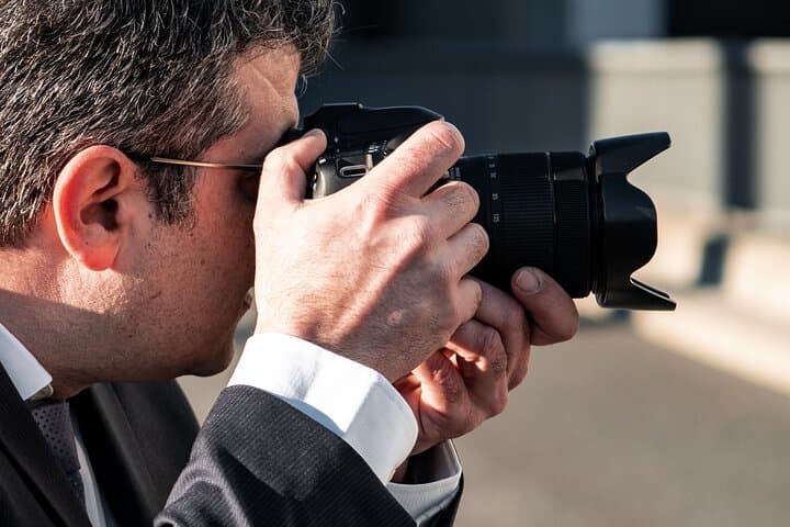 5hours: Guide, Chauffeur & Photographer in Berlin private Tour