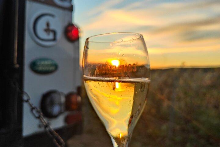 Tramonto e degustazione di champagne nei vigneti