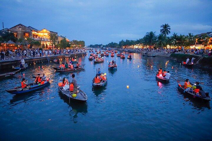 Hoi An Night Boat Ride com Lantern Lançamento