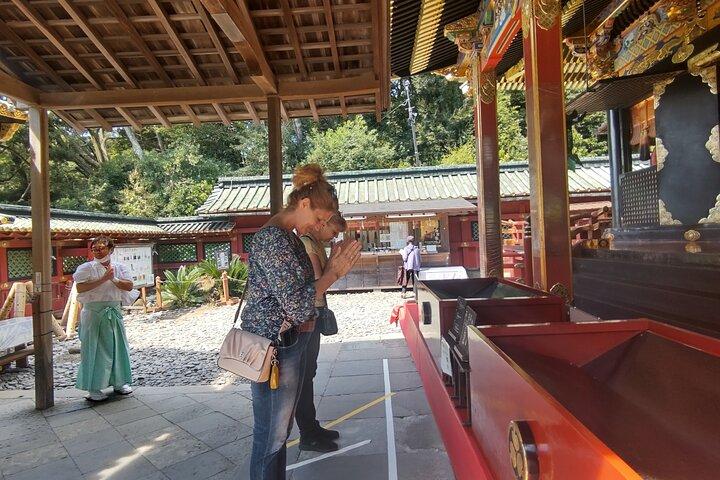 Kunozan Toshogu Helligdom til Miho Matsubara / V-G