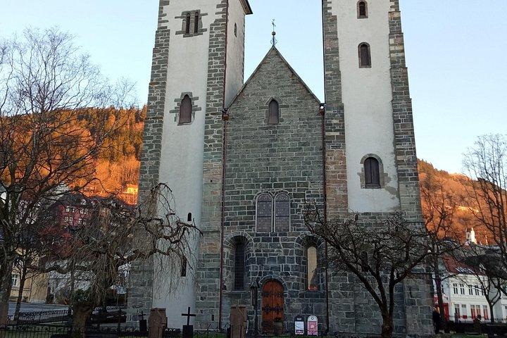 ベルゲンの人里離れた場所：ガイドなしのプライベート ツアー