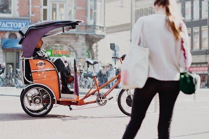 1 hour Amsterdam City Tour in Pedicab