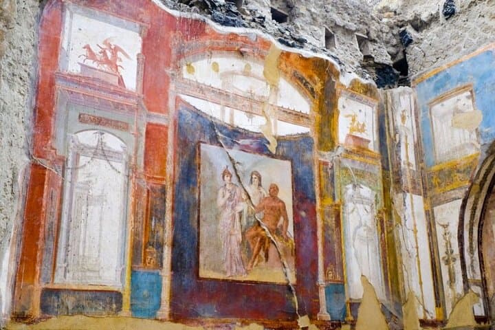 Herculaneum: 2h Group Guided Tour + tkt with a certified guide