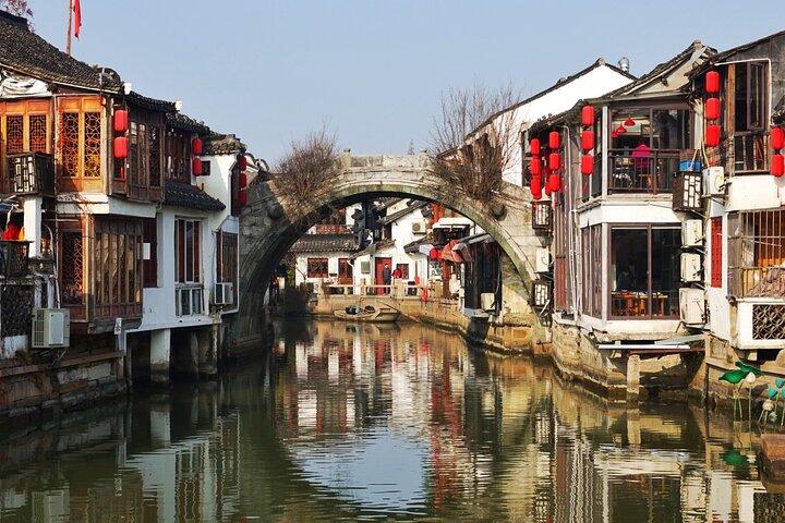 Zhujiajiao Water Town: Promenade en bateau, Optez pour un repas de boulettes pratique
