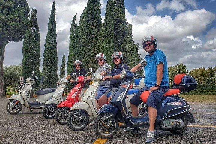 Rome Vespa Primavera 125 cc レンタル - 72 時間レンタル