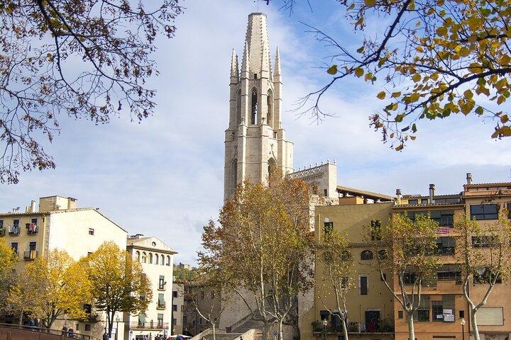 Explore Girona: Catedral, Ponte Eiffel, Muralhas da Cidade e Sites de Cinema