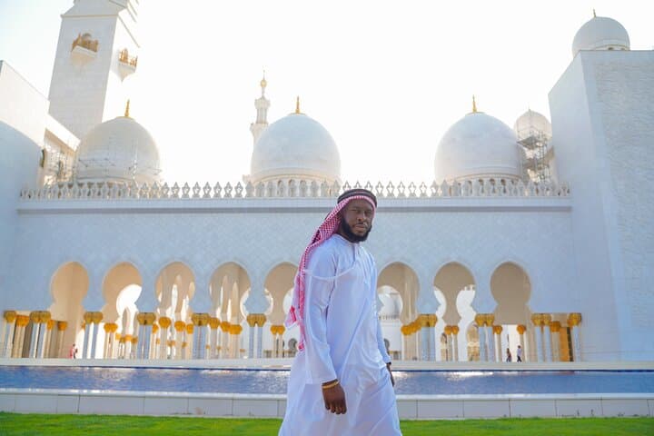 From Dubai: Abu Dhabi Full-Day Trip with Louvre & Grand Mosque