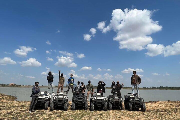 シェムリアップで1時間のプライベートサンセットクワッドバイクツアー