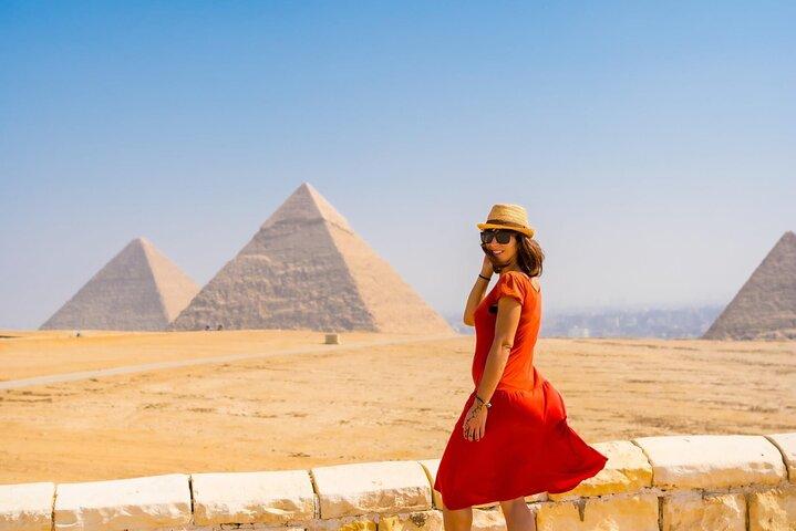 Giza Pyramids Sphinx Memphis e Saqqara Tour Privado