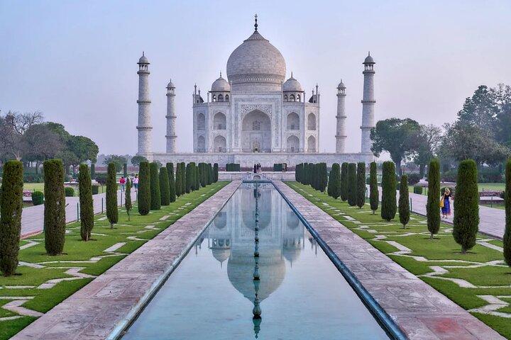 Sunrise Taj Mahal Agra Fort Day Guida Tour in auto da Agra