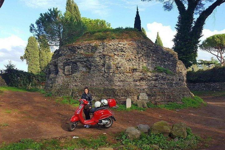 Rome Vespa Primavera 125 cc レンタル - 48 時間レンタル