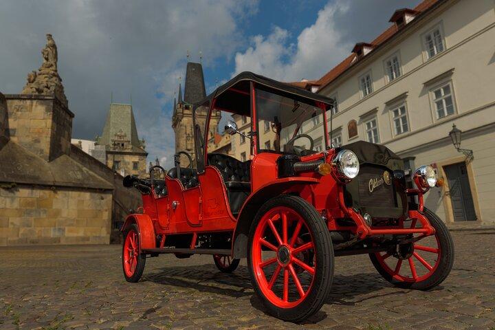 1-stündige Oldtimer-Cabrio-Sightseeing-Tour durch Prag