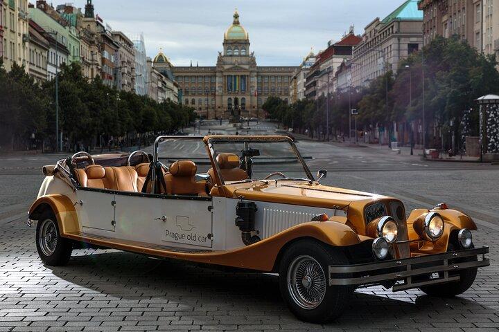 1-stündige Oldtimer-Cabrio-Sightseeing-Tour durch Prag