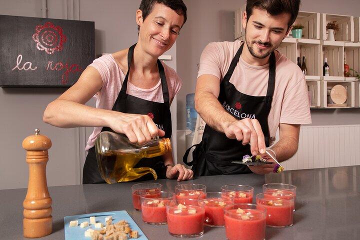 Interaktiv Paella & Marknad: Bottomless Wine & Rambla Views